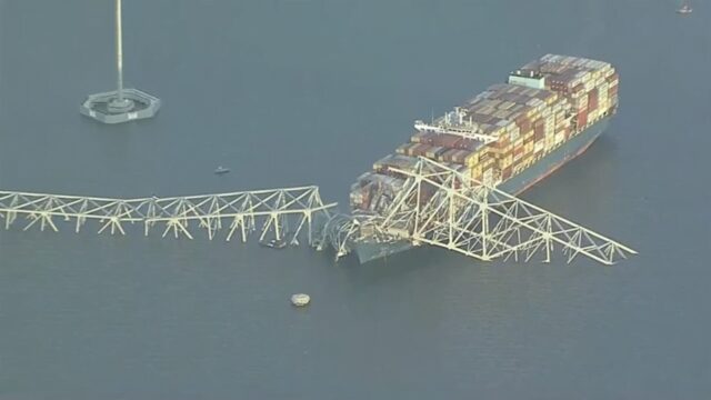 Colapso de puente en Baltimore deja atrapados barcos militares y afecta cadenas globales