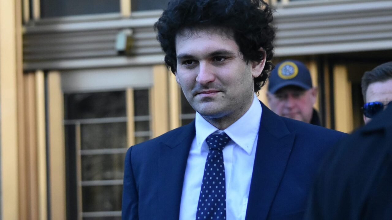 Sam Bankman-Fried sentenciado a 25 años por fraude masivo en FTX