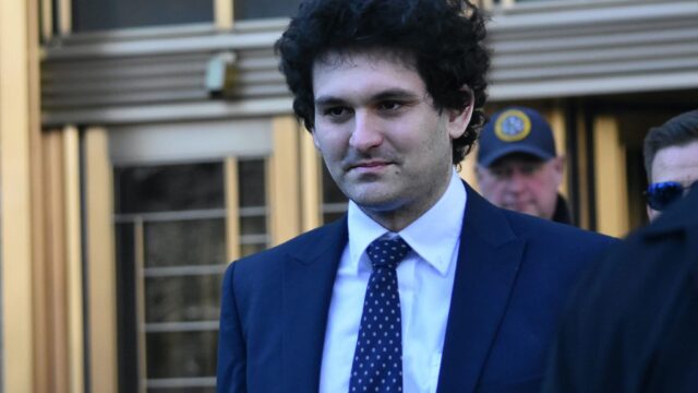 Sam Bankman-Fried sentenciado a 25 años por fraude masivo en FTX